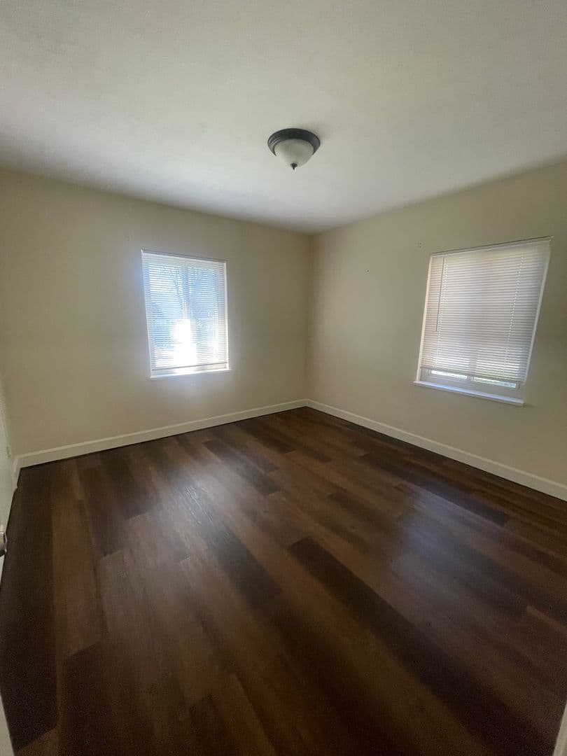 Kettering Apartment: 2366 S Patterson Boulevard