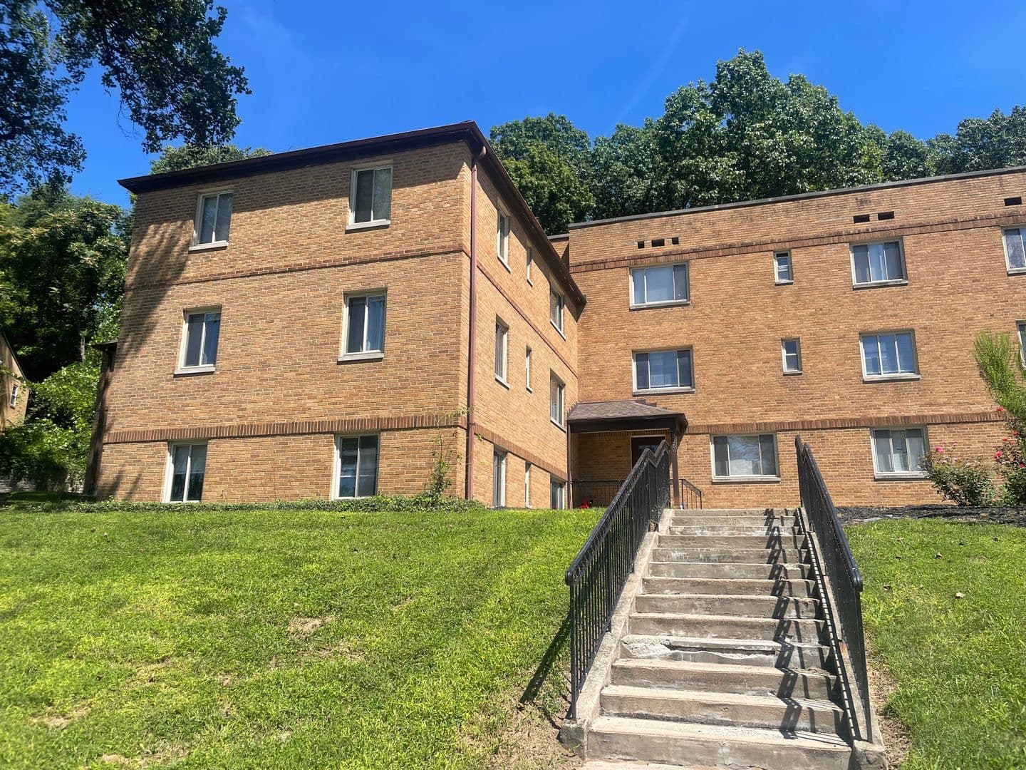 Kettering Apartment: 2358 S Patterson Boulevard