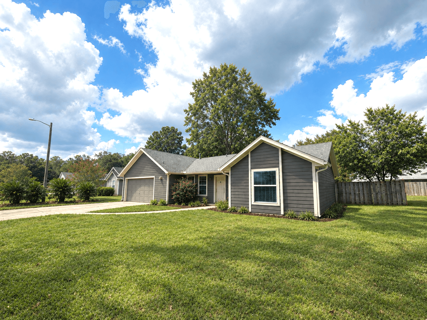 Gainesville House: 3946 NW 59th Ave