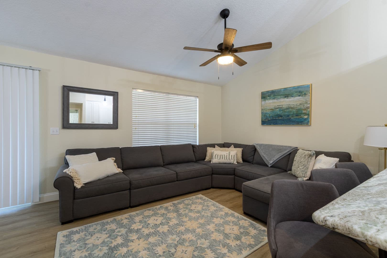 Gainesville House: 10000 SW 52nd Ave