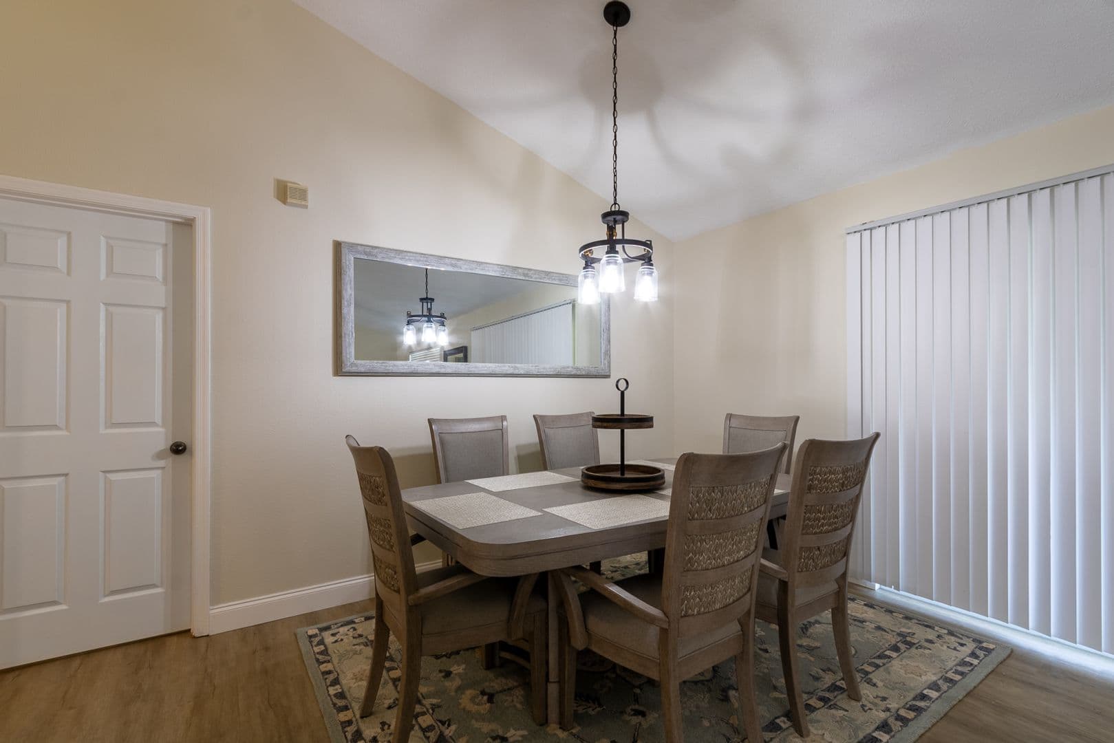Gainesville House: 10000 SW 52nd Ave