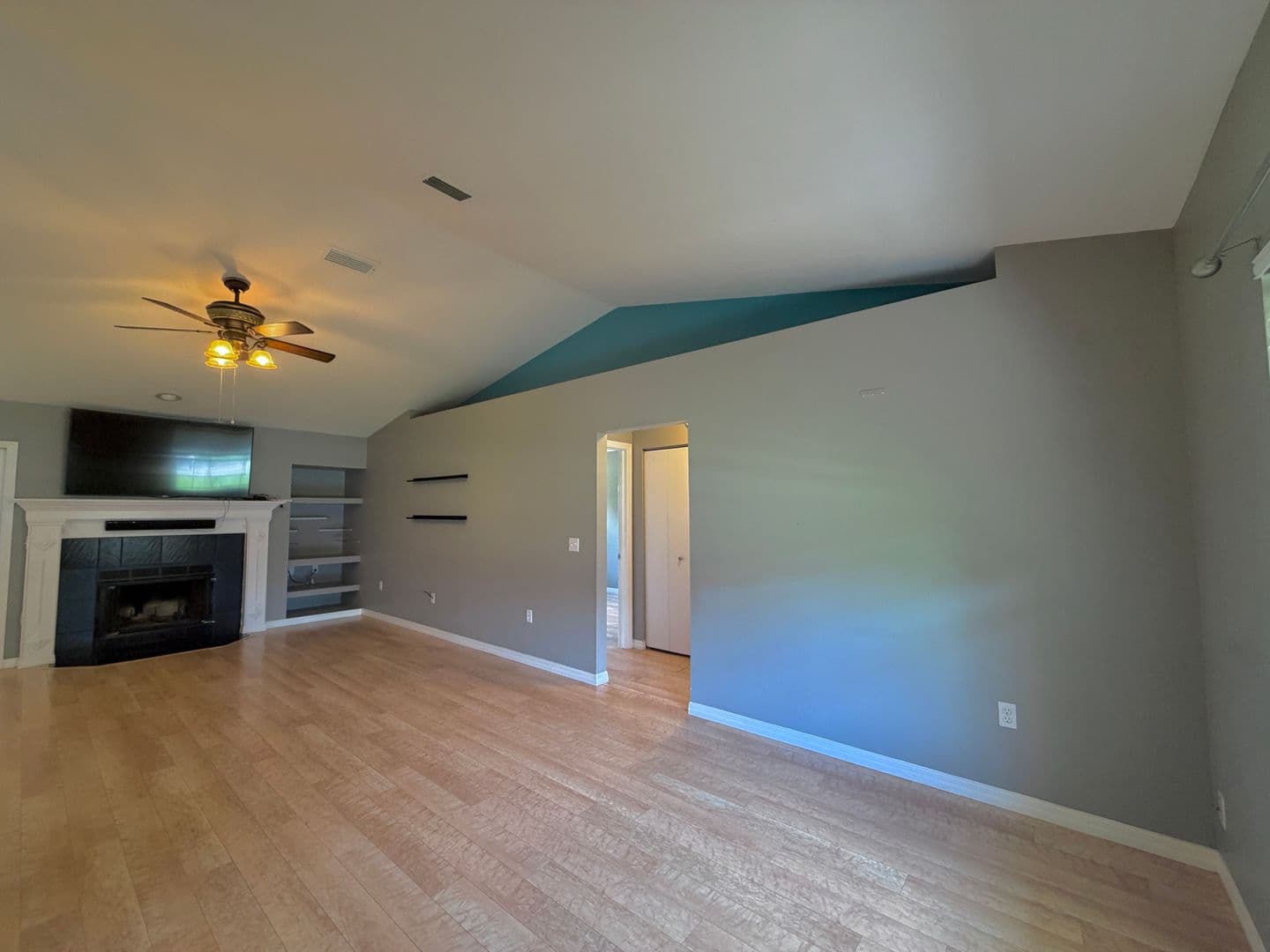 Gainesville House: 3946 NW 59th Ave