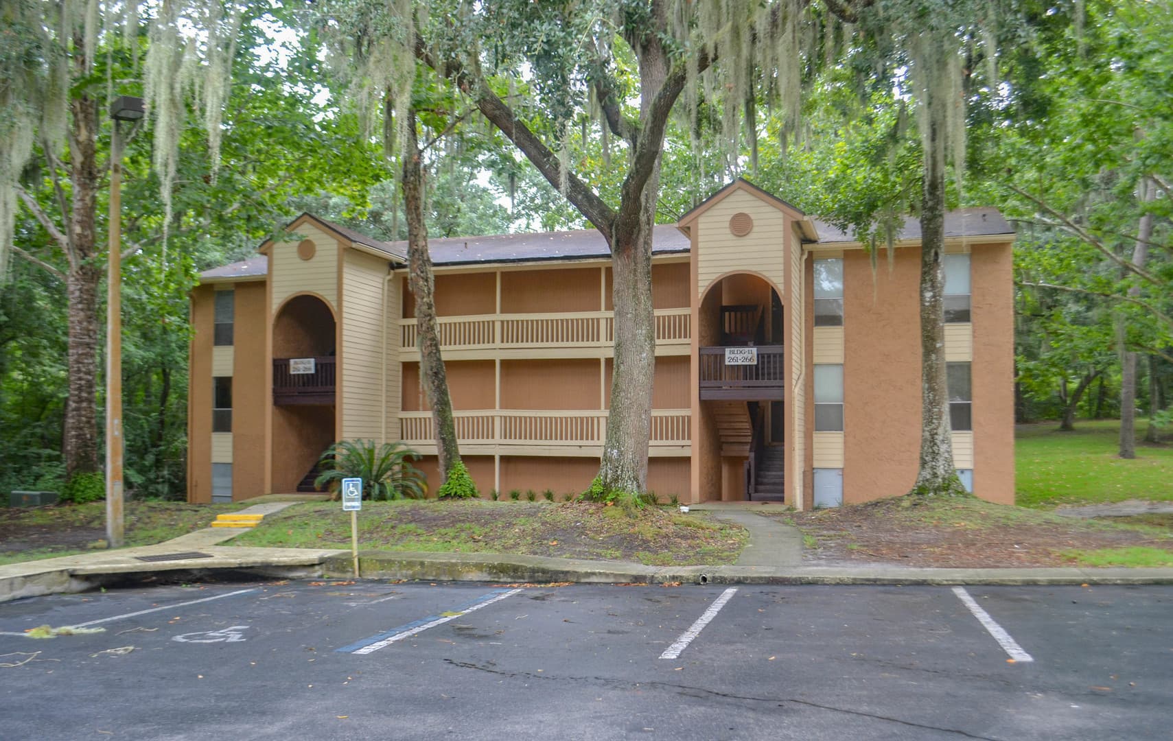 Gainesville House: 1810 NW 23rd Blvd #241