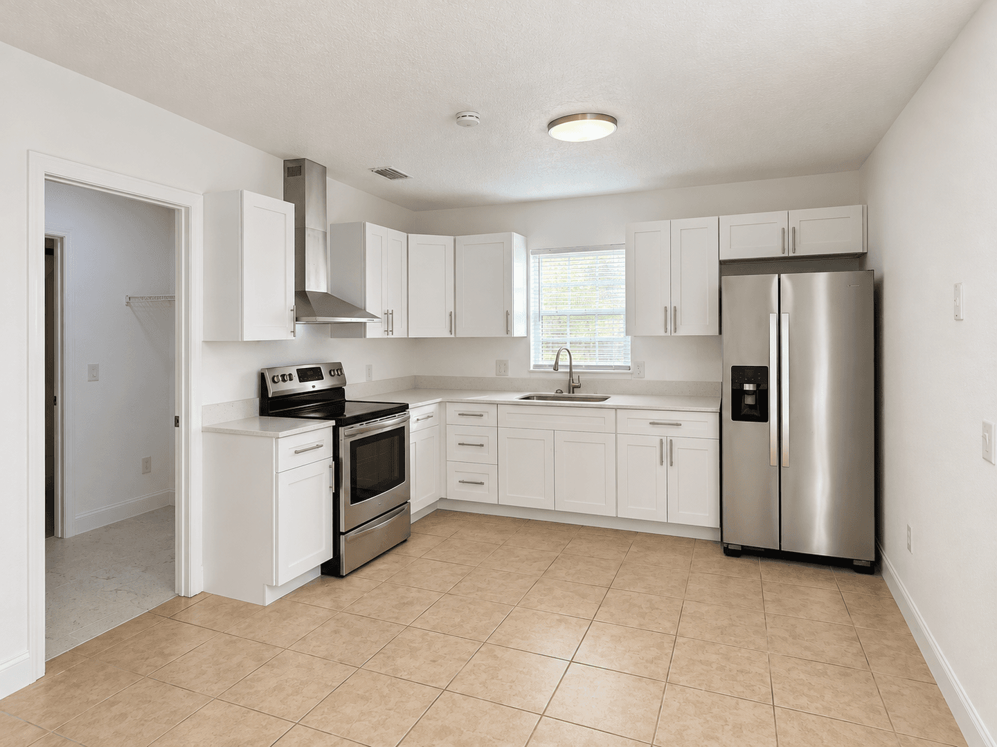 Lakeland House: 2038 Somerville Ln