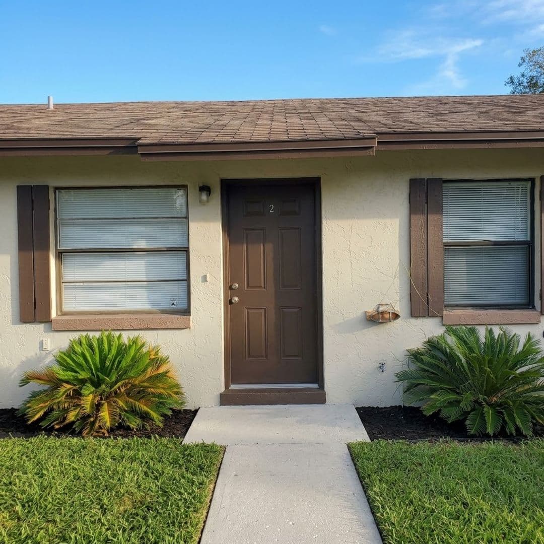 Lakeland Apartment: 7618 Chase Rd