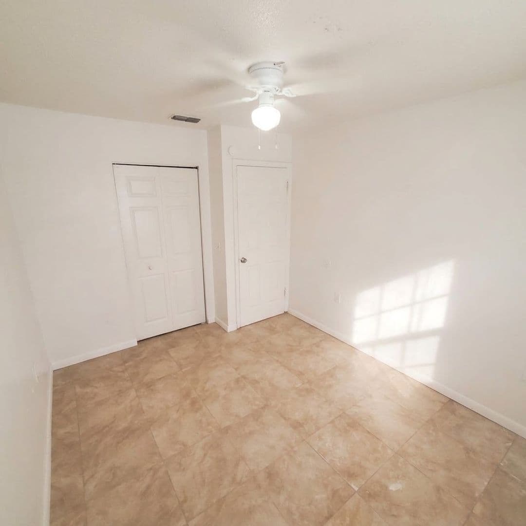 Lakeland Apartment: 7618 Chase Rd