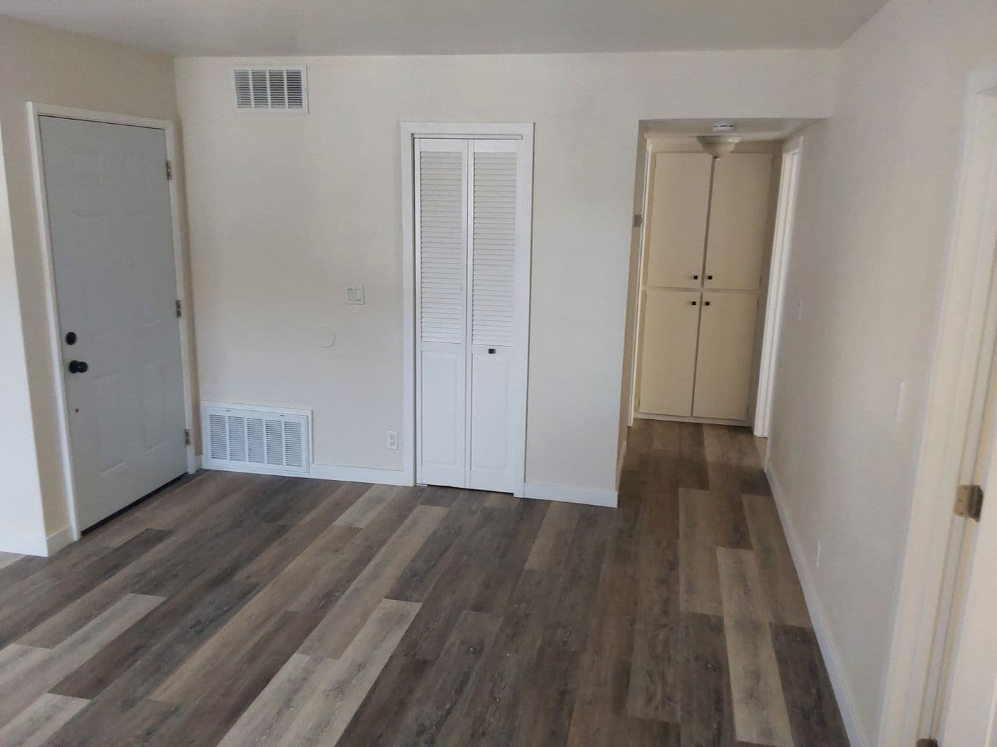 Costa Mesa Apartment: 2258 Pamela Lane