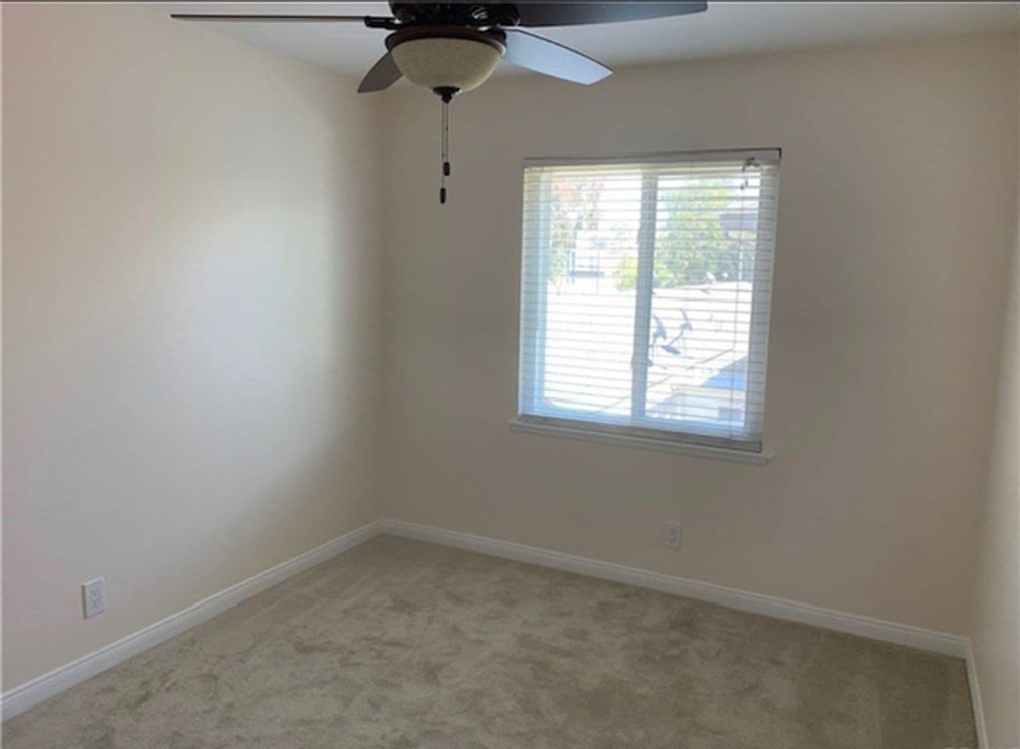 Costa Mesa House: 2336 Minuteman Way