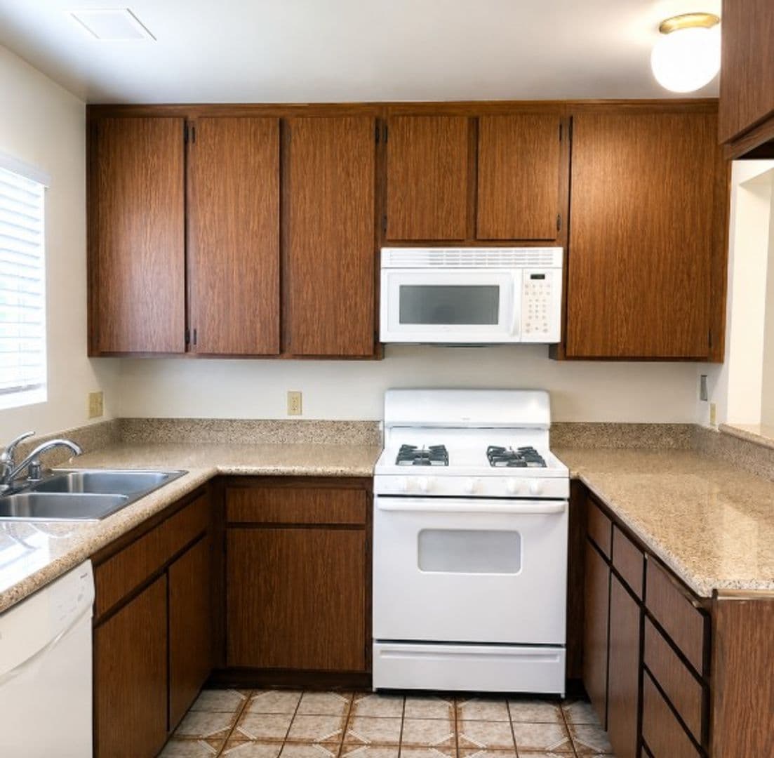 Irvine House: 44 Timber Run