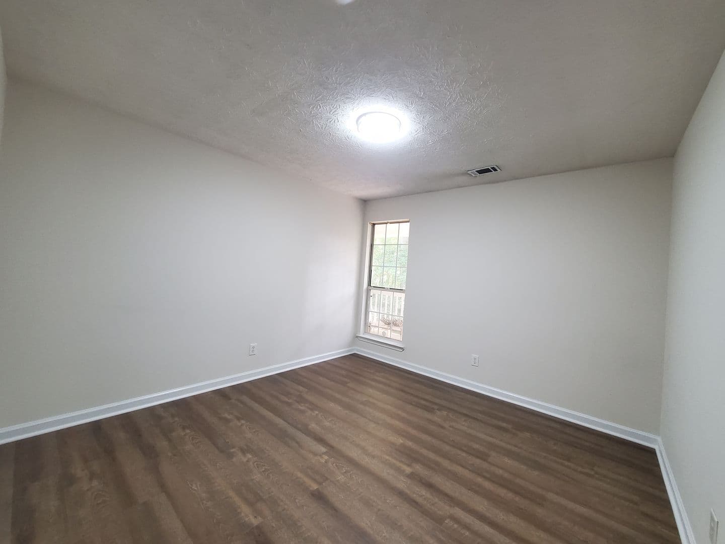 Stockbridge House: 217 Sweetgum Lane