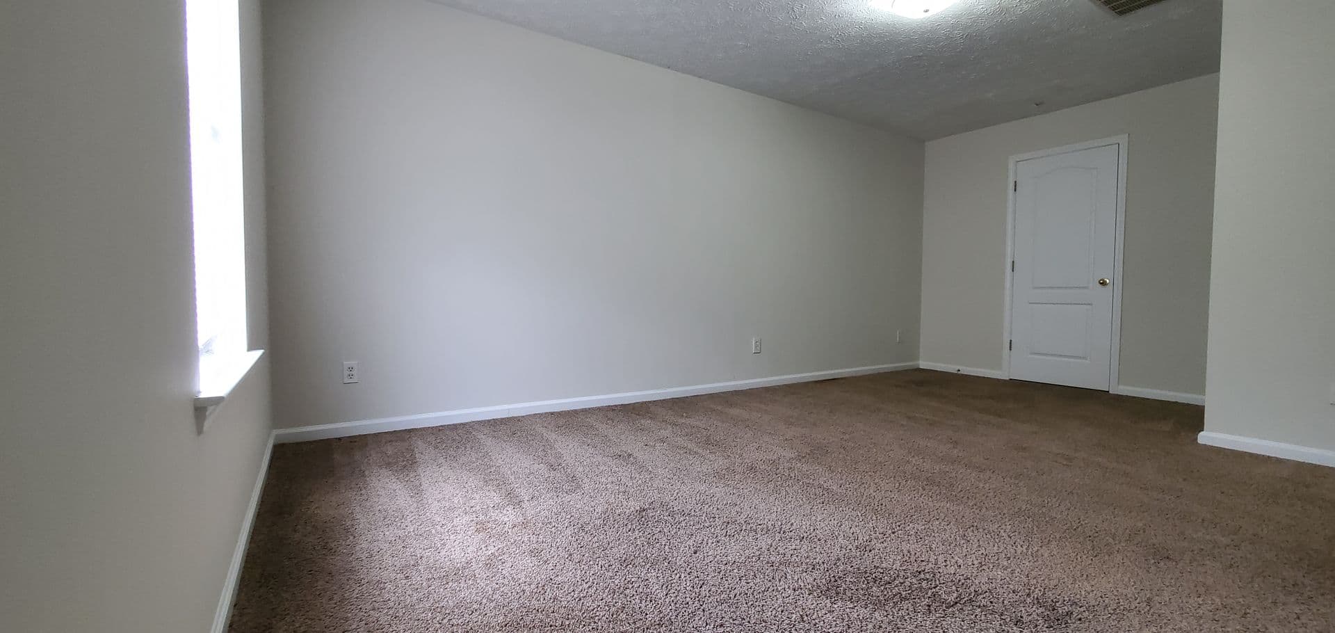 Jonesboro House: 10600 Redbud Lane