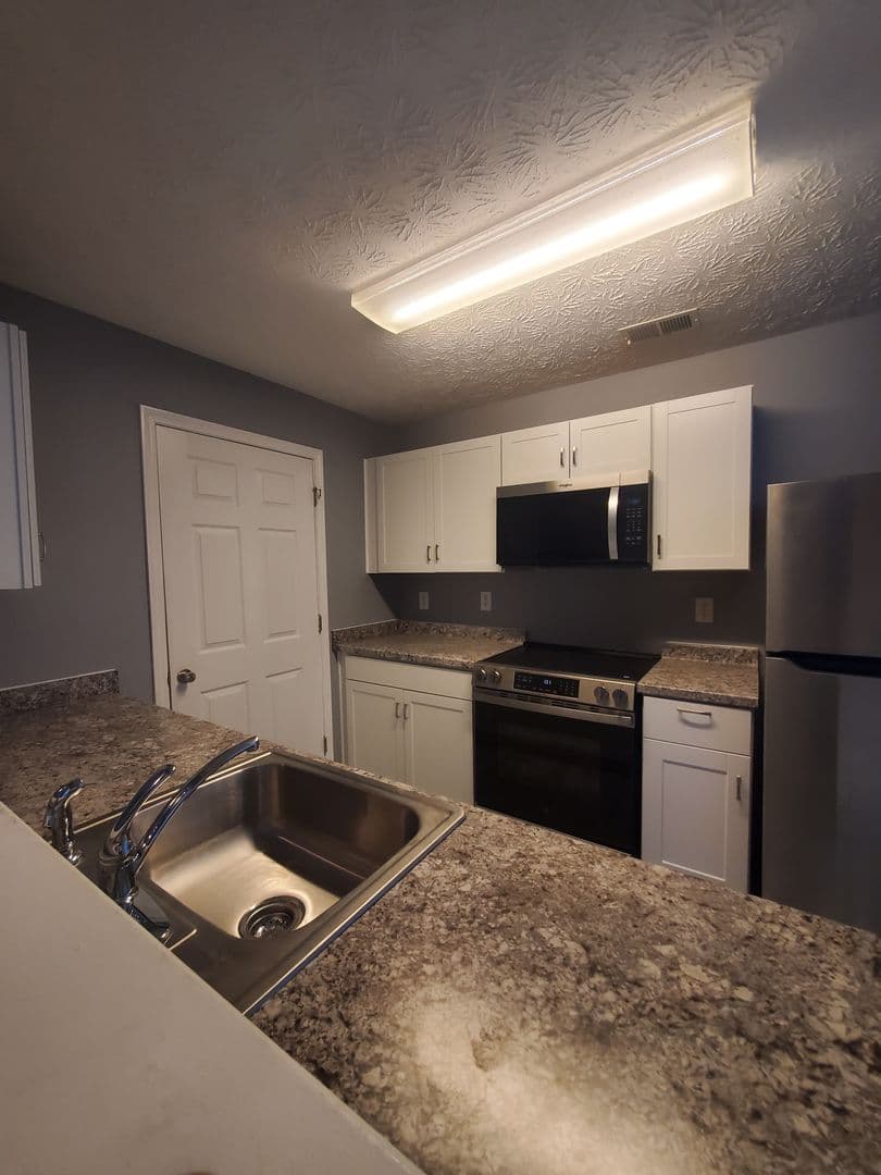 Decatur House: 17301 Waldrop Cv