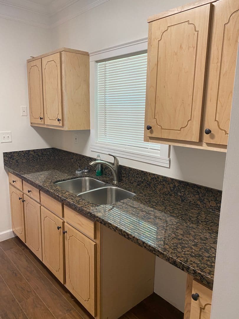 Jonesboro House: 244 Windemere Way