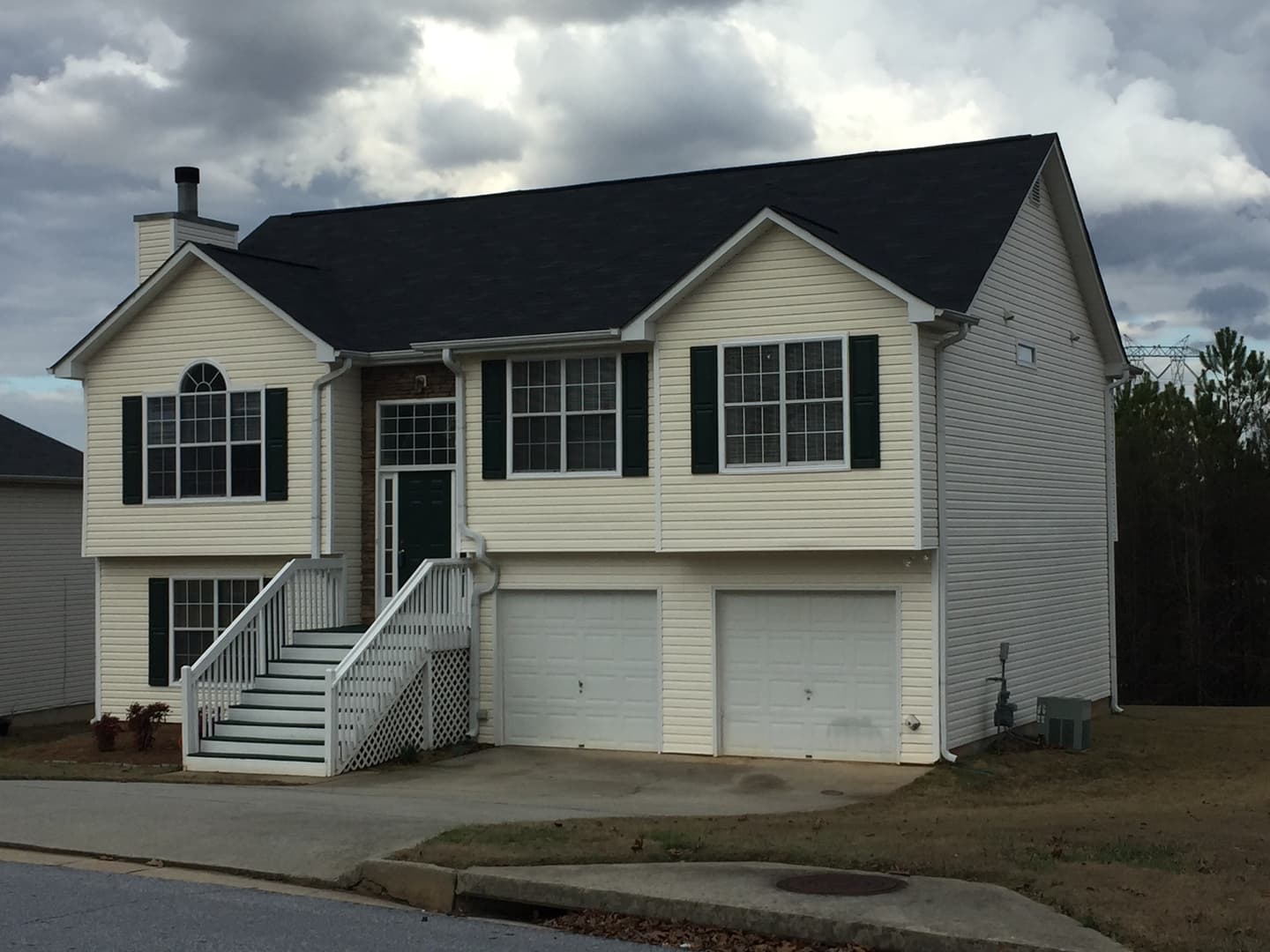 Jonesboro House: 10600 Redbud Lane