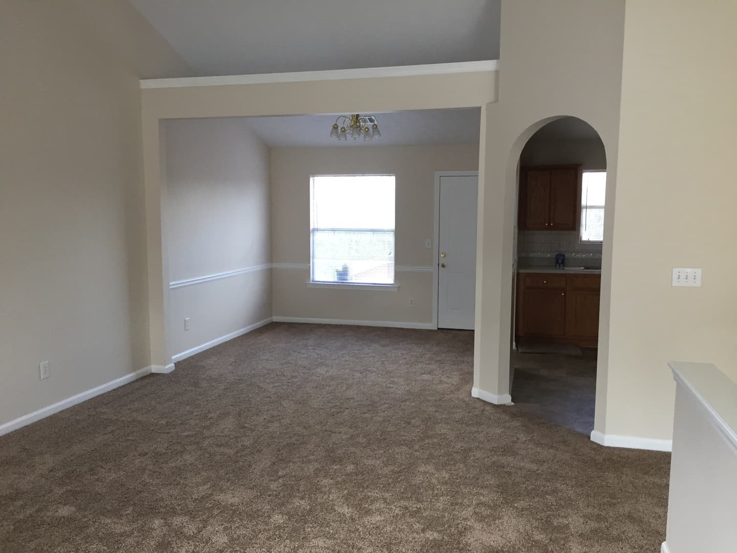Jonesboro House: 10600 Redbud Lane