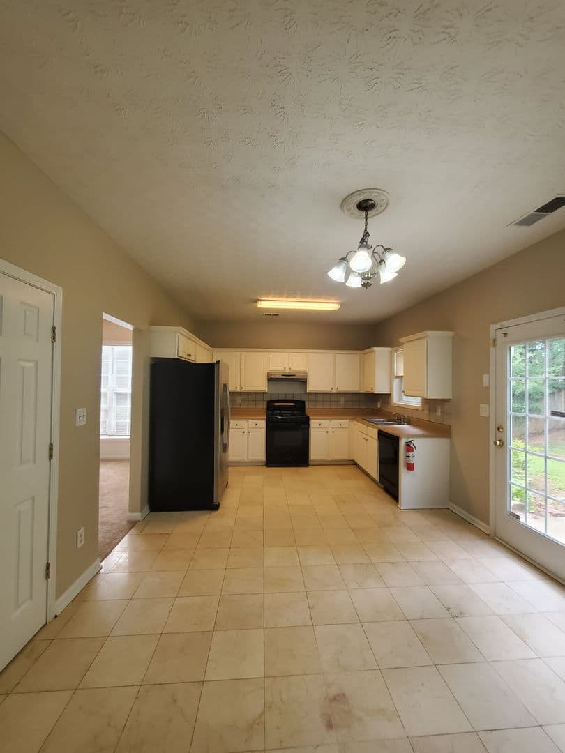 McDonough House: 1031 Maple Leaf Dr