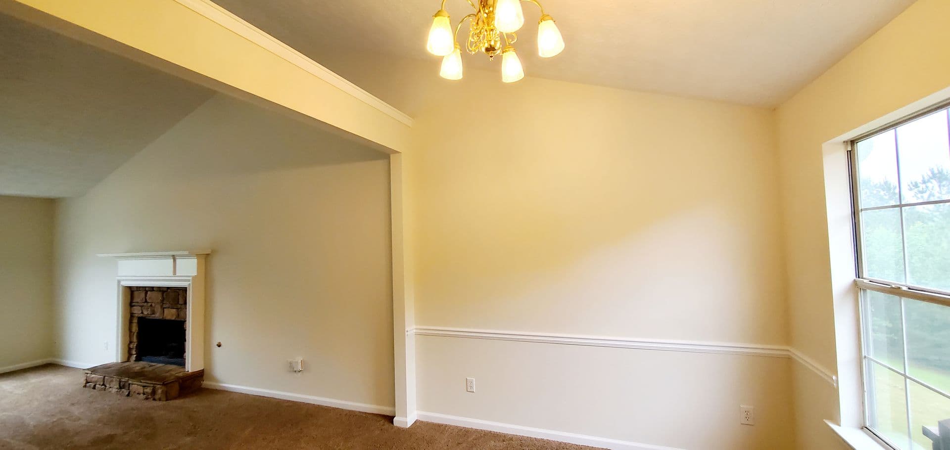 Jonesboro House: 10600 Redbud Lane
