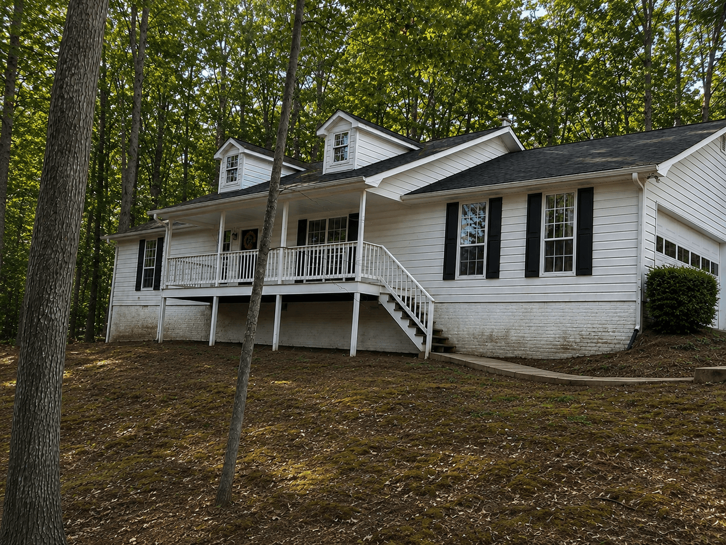 Stockbridge House: 217 Sweetgum Lane