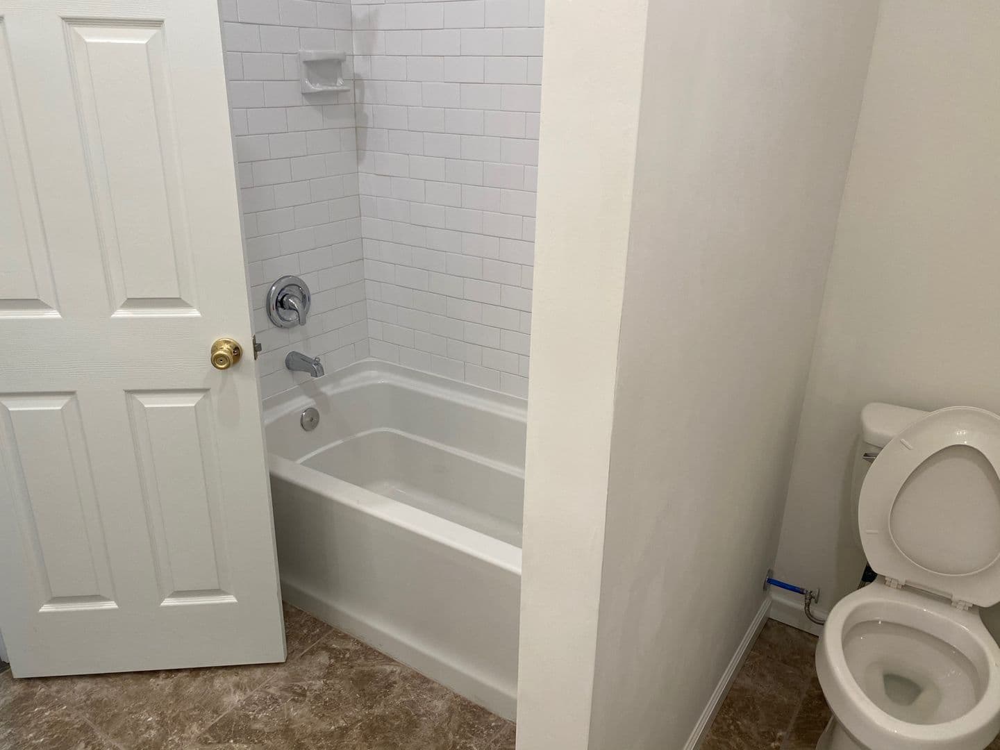 Jonesboro House: 244 Windemere Way