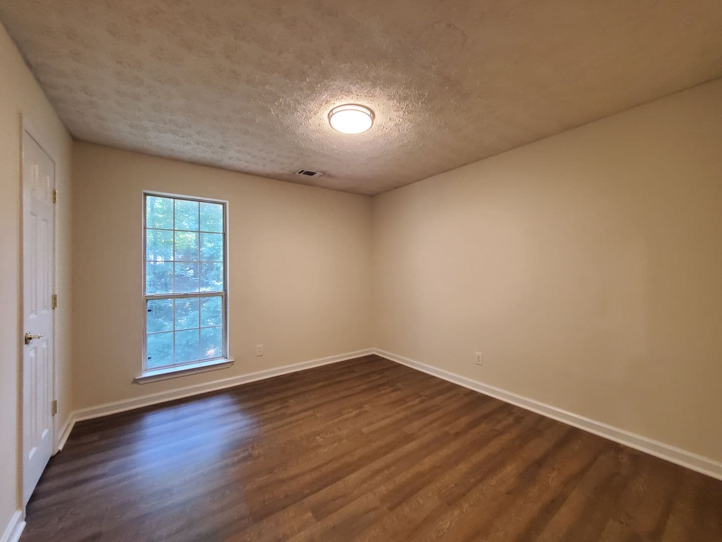 Stockbridge House: 217 Sweetgum Lane