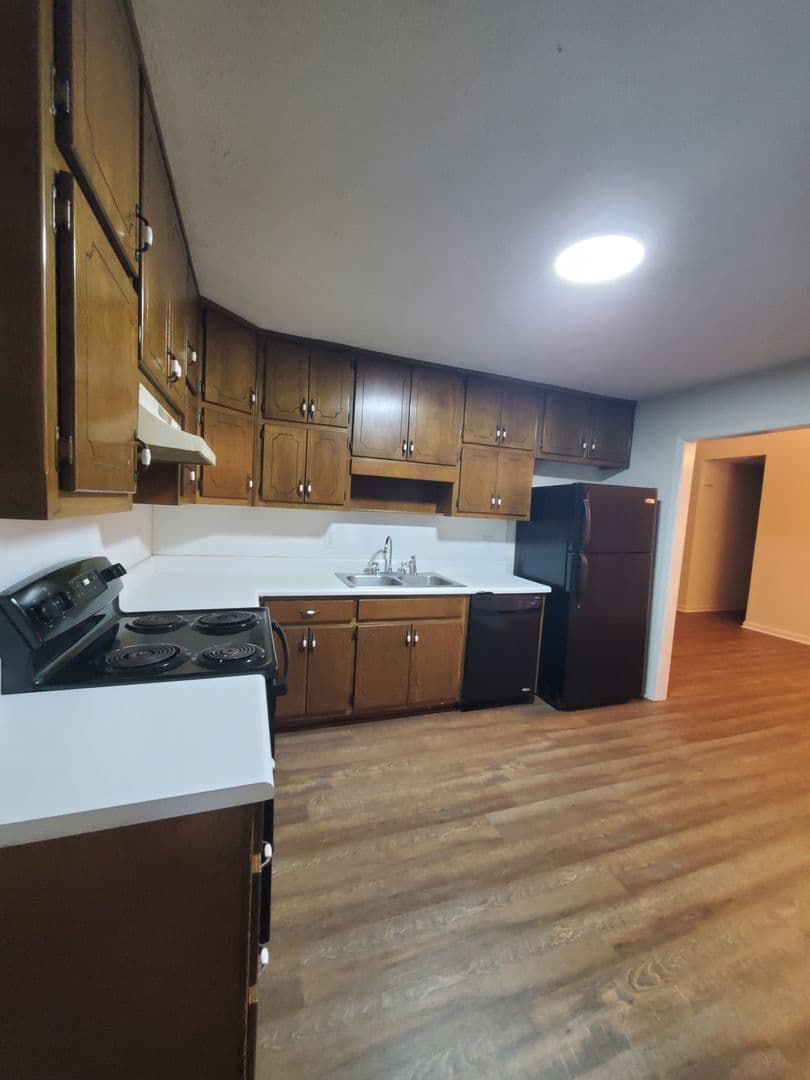 Stockbridge House: 217 Sweetgum Lane