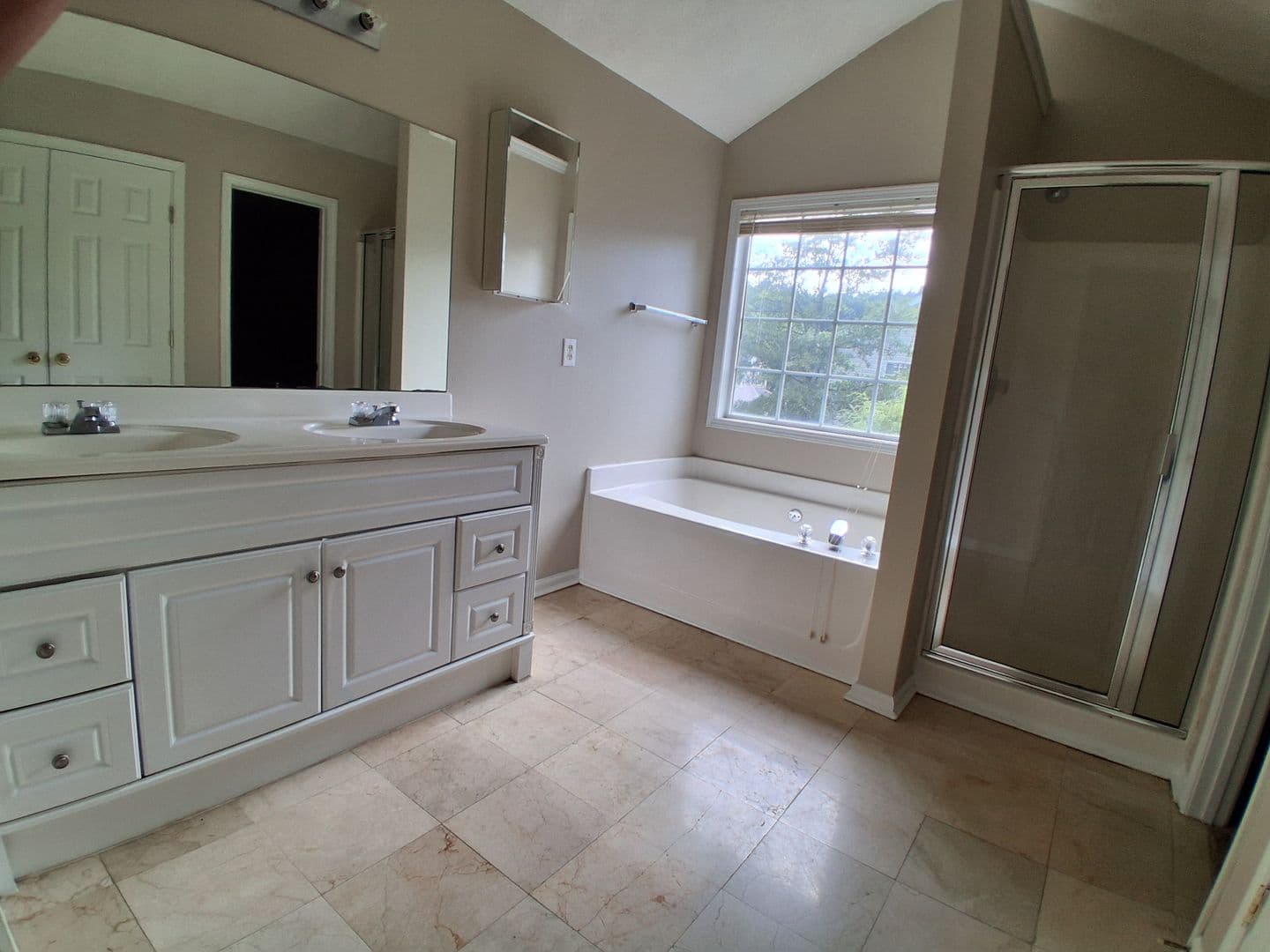 McDonough House: 1031 Maple Leaf Dr
