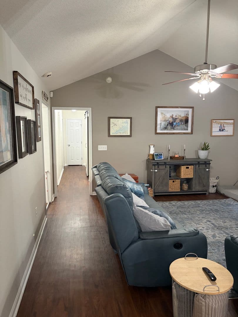 Sneads Ferry House: 207 Bluebird Ct
