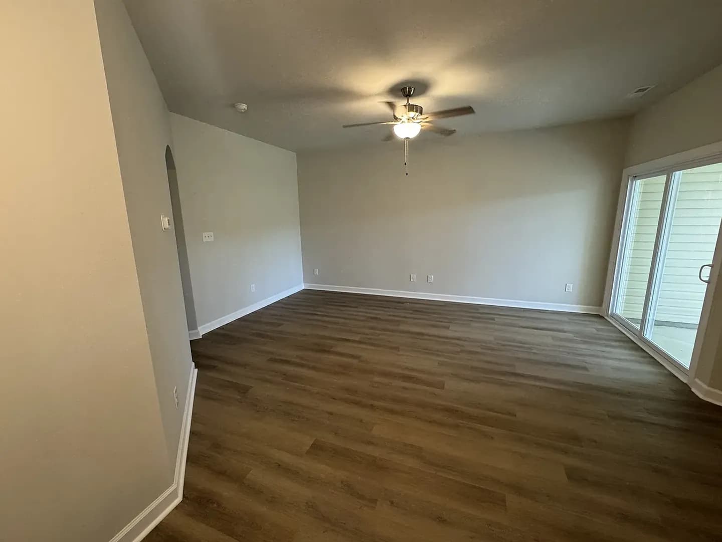 Jacksonville House: 206 Crab Claw Spit Ln