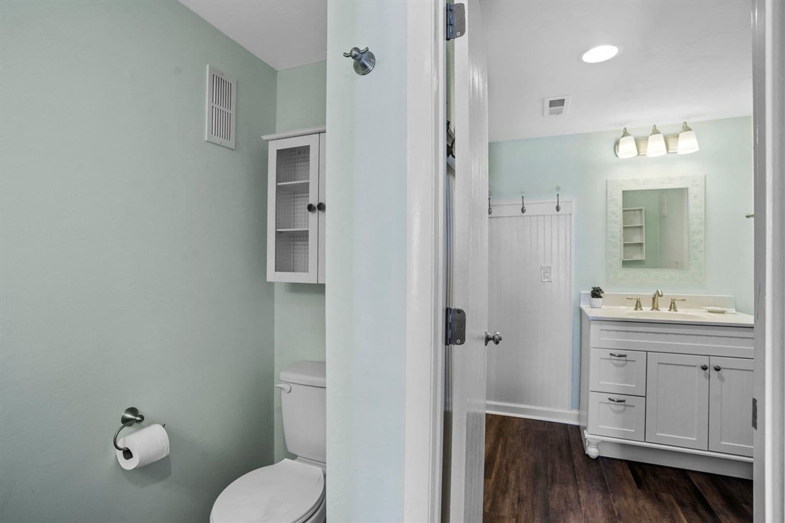 Surf City Condo: 918 N New River Drive #534