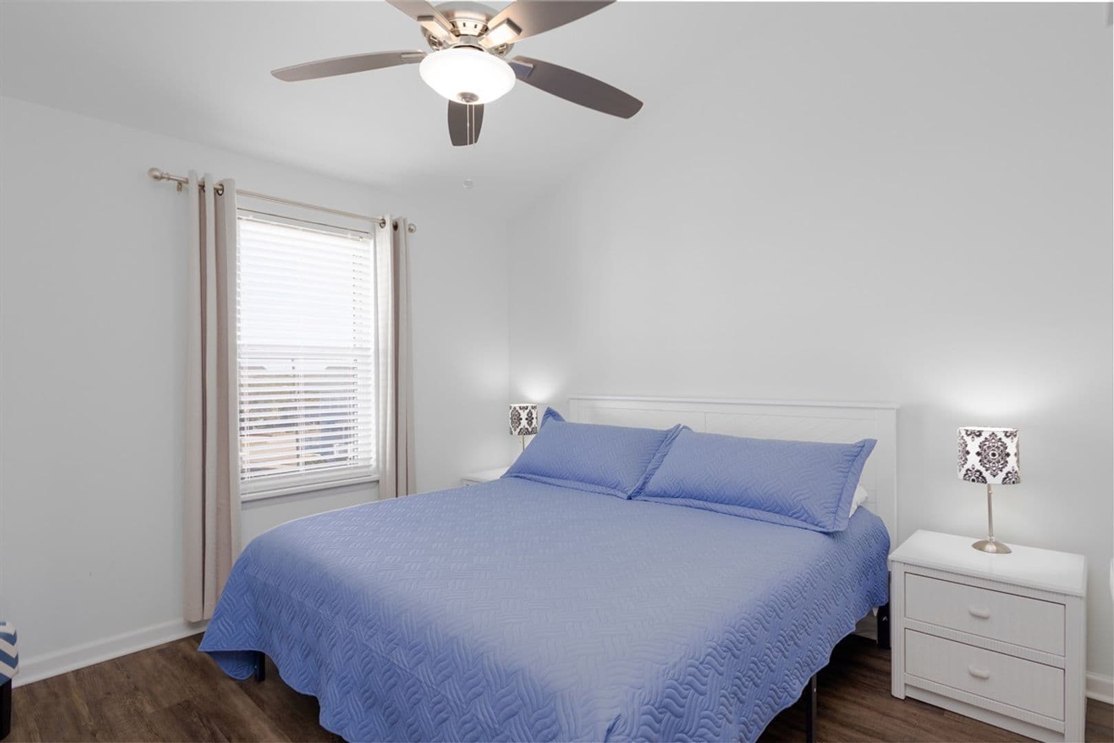 Surf City Condo: 918 N New River Drive #534
