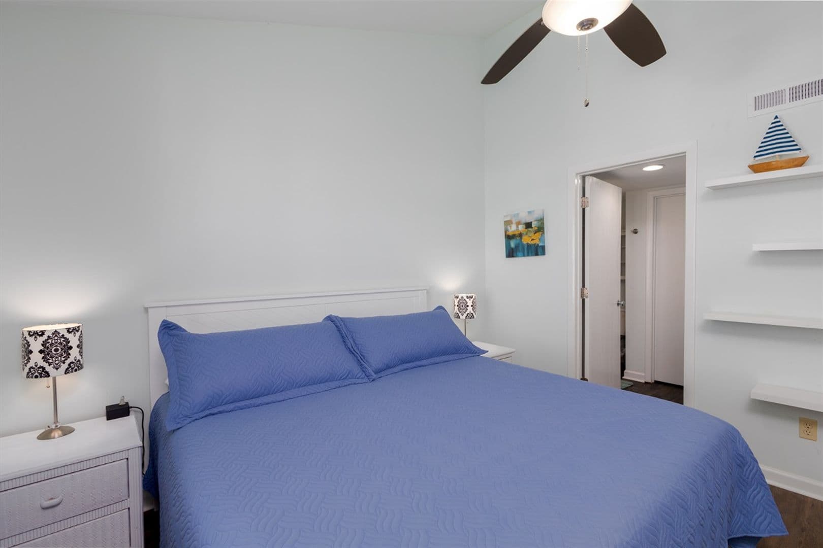 Surf City Condo: 918 N New River Drive #534