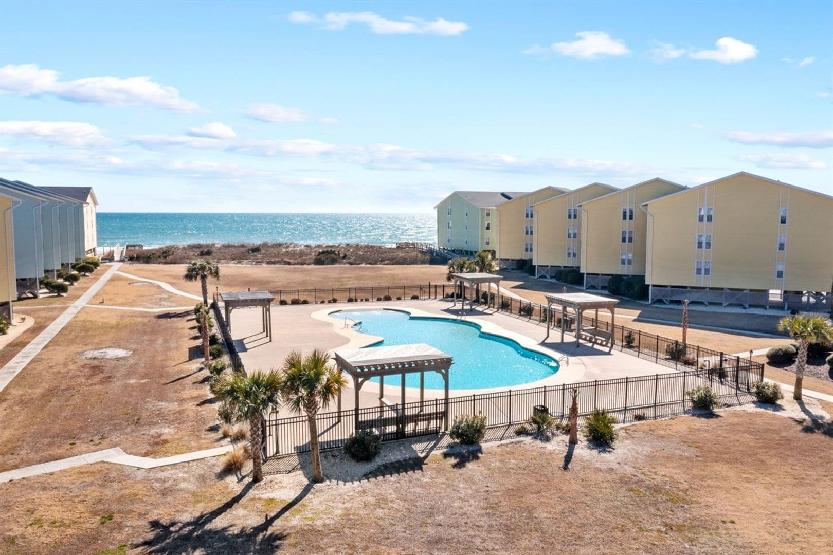 Surf City Condo: 918 N New River Drive #534