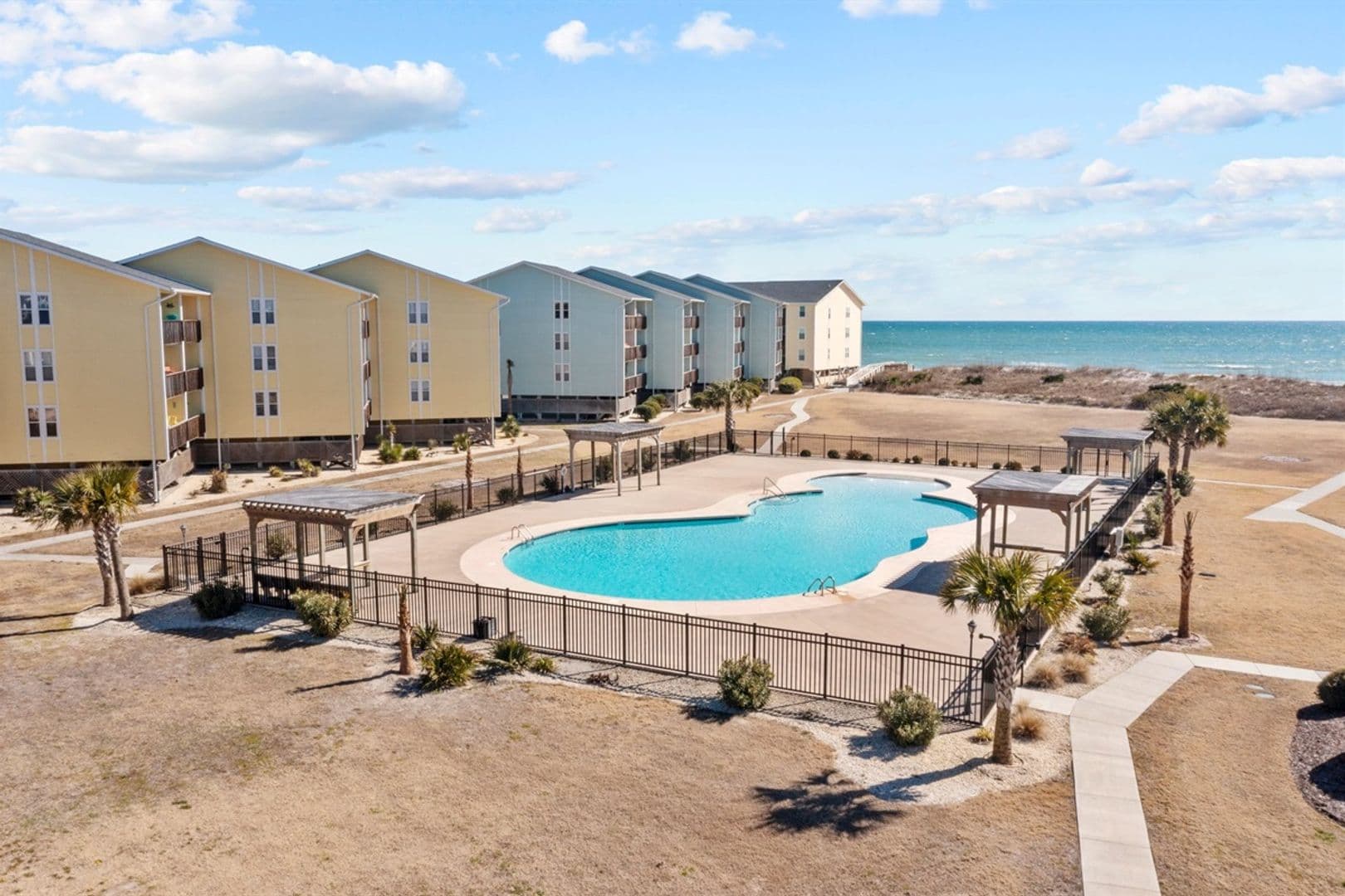 Surf City Condo: 918 N New River Drive #534