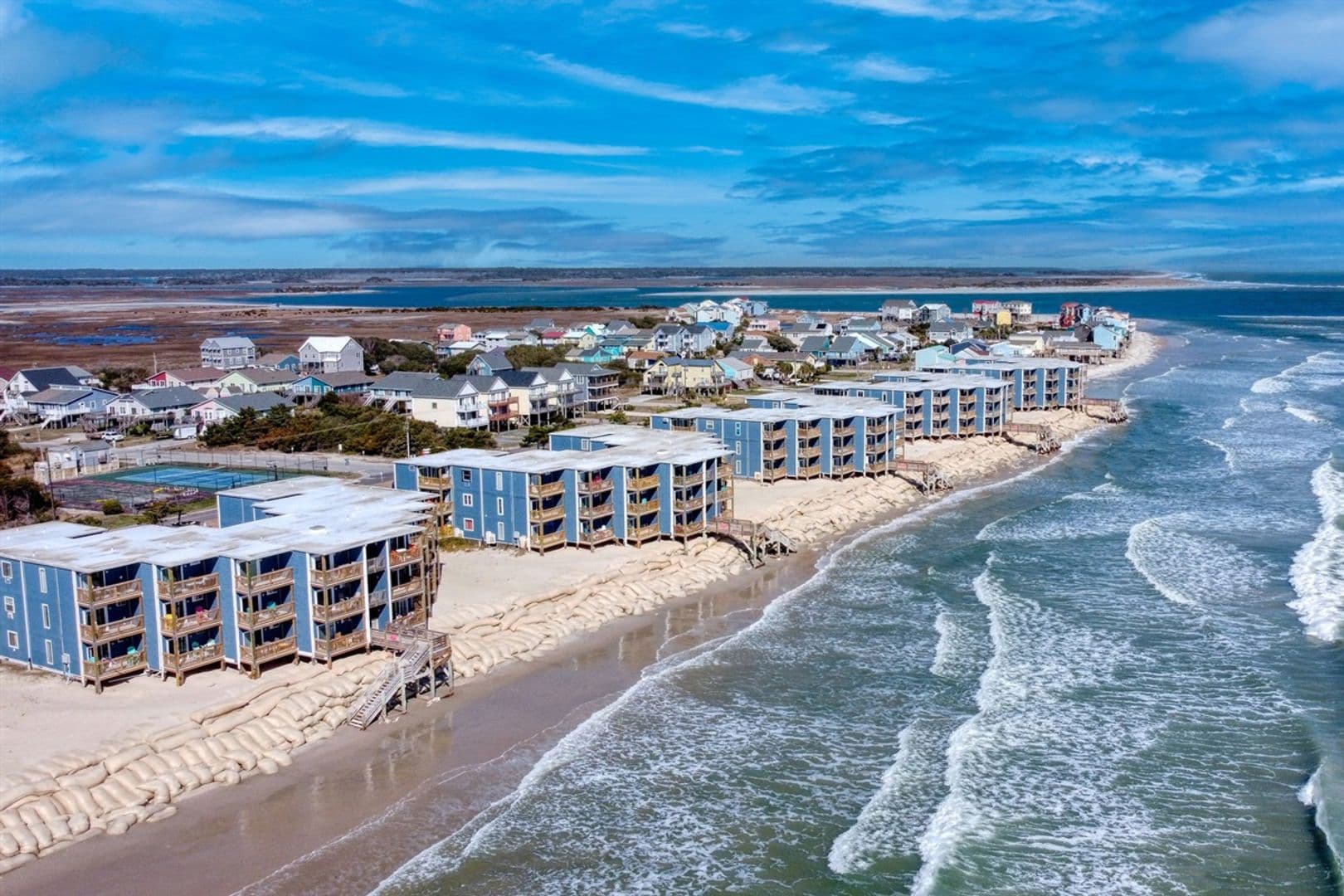 North Topsail Beach Condo: 2224 New River Inlet Rd. #239