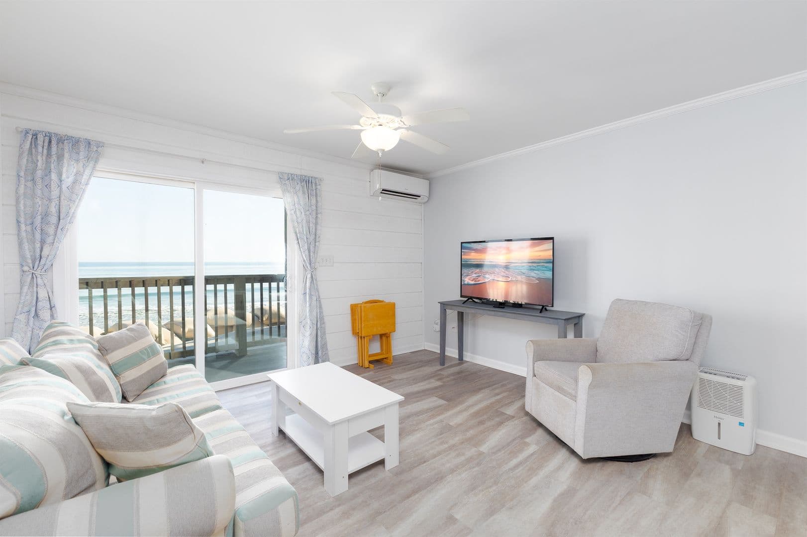 North Topsail Beach Condo: 2182 New River Inlet Rd. #172