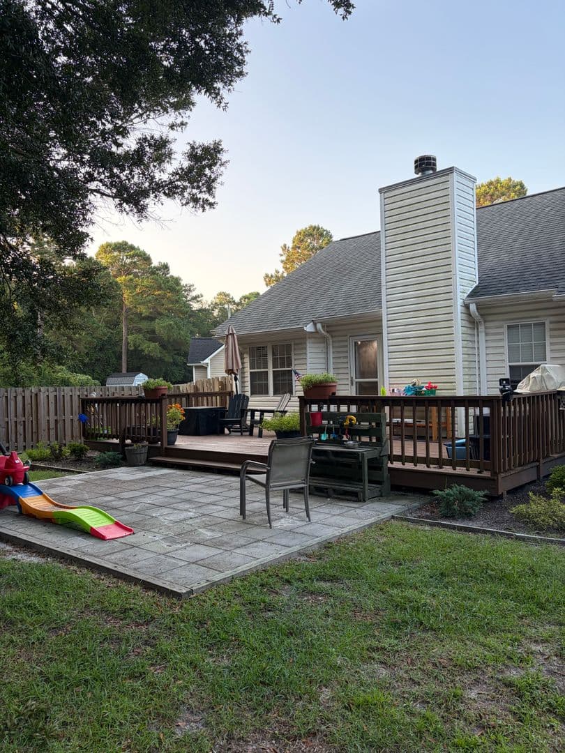 Sneads Ferry House: 207 Bluebird Ct
