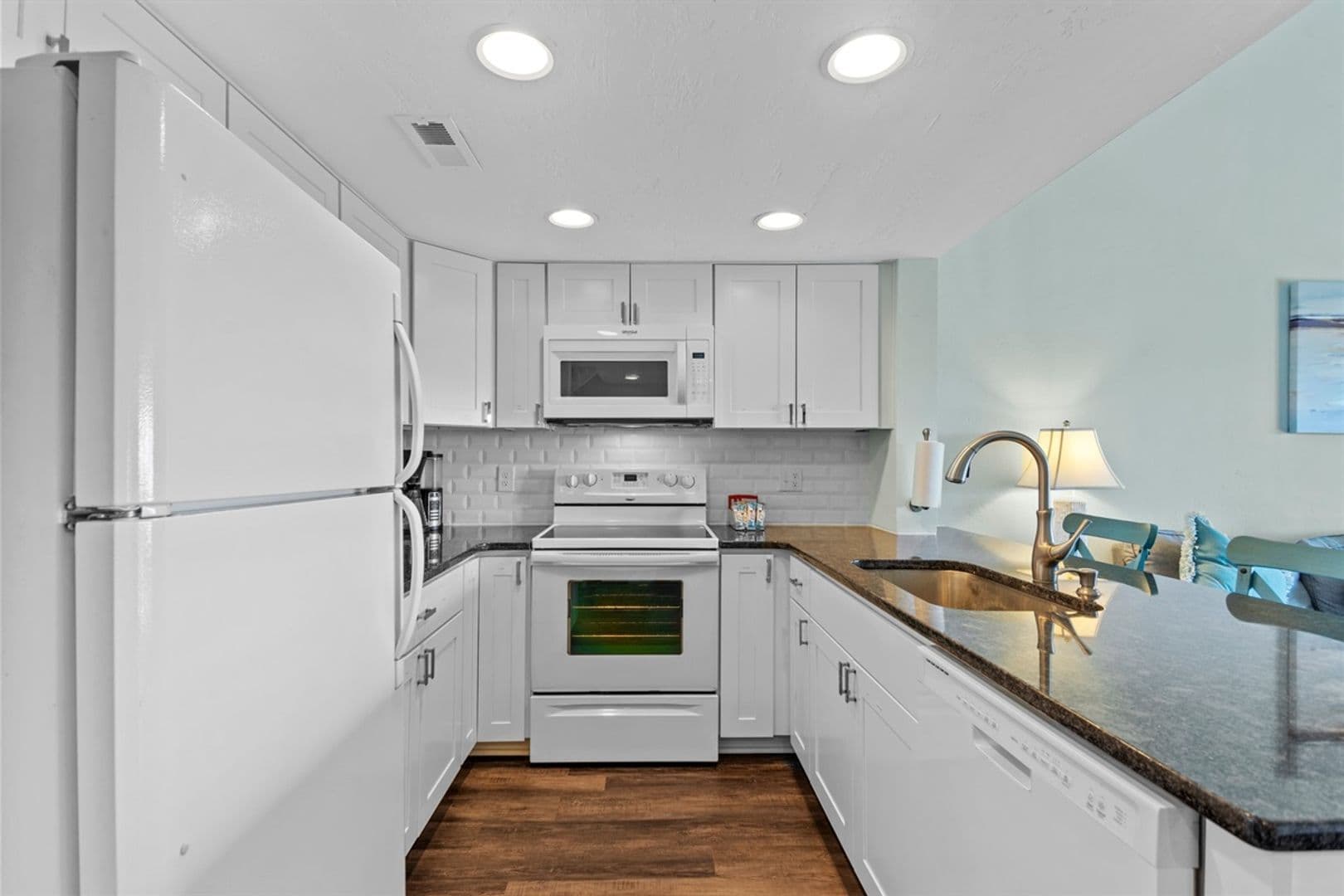 Surf City Condo: 918 N New River Drive #534