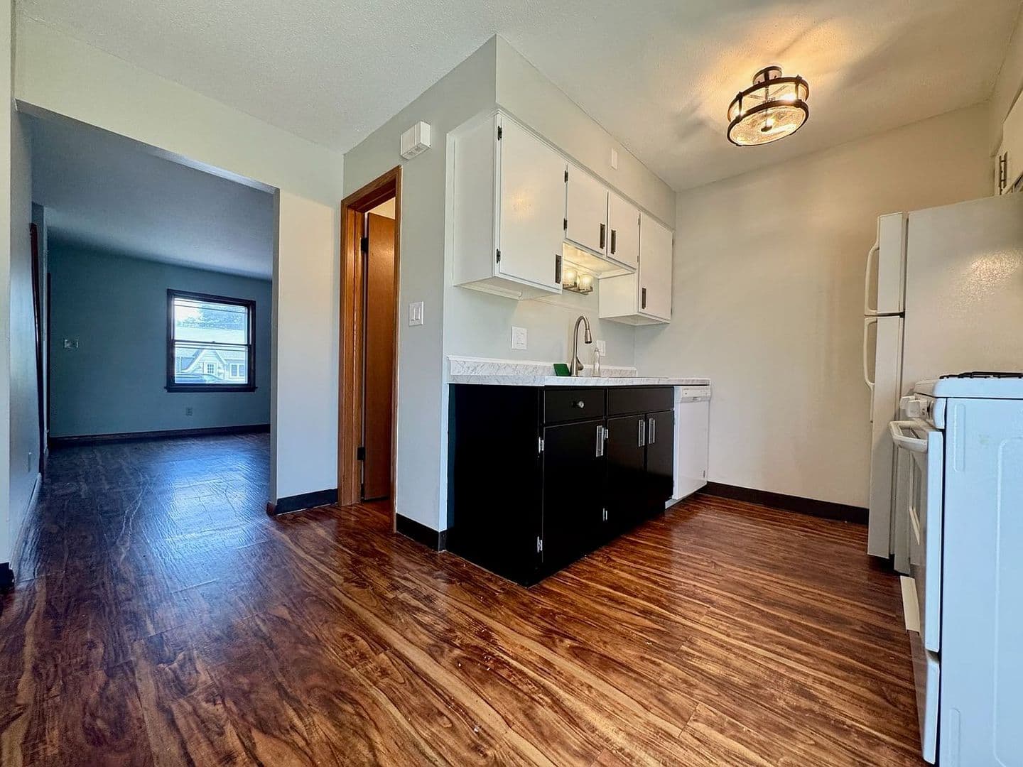Erie Apartment: 804-810 Powell Ave