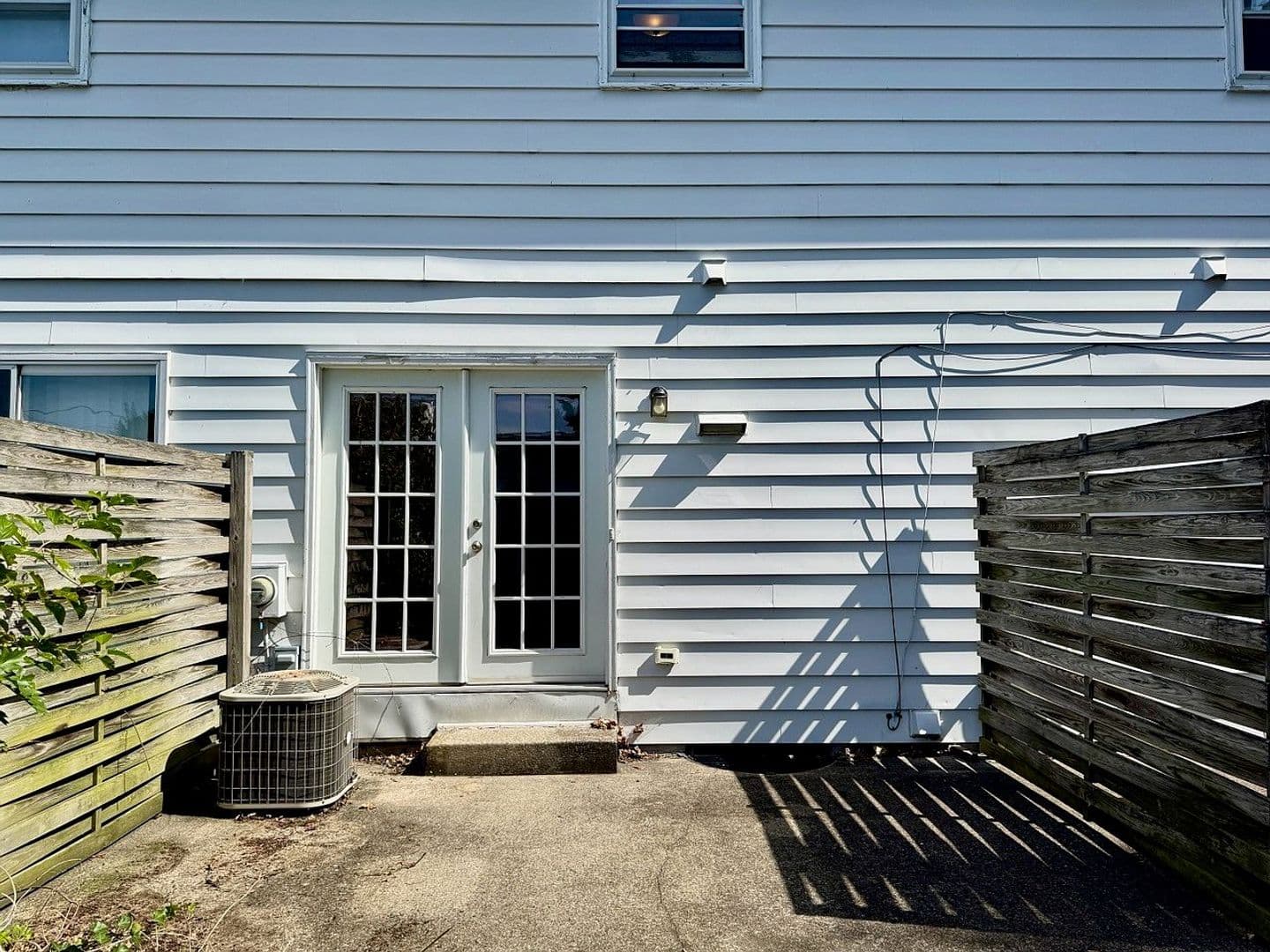 Erie Apartment: 804-810 Powell Ave