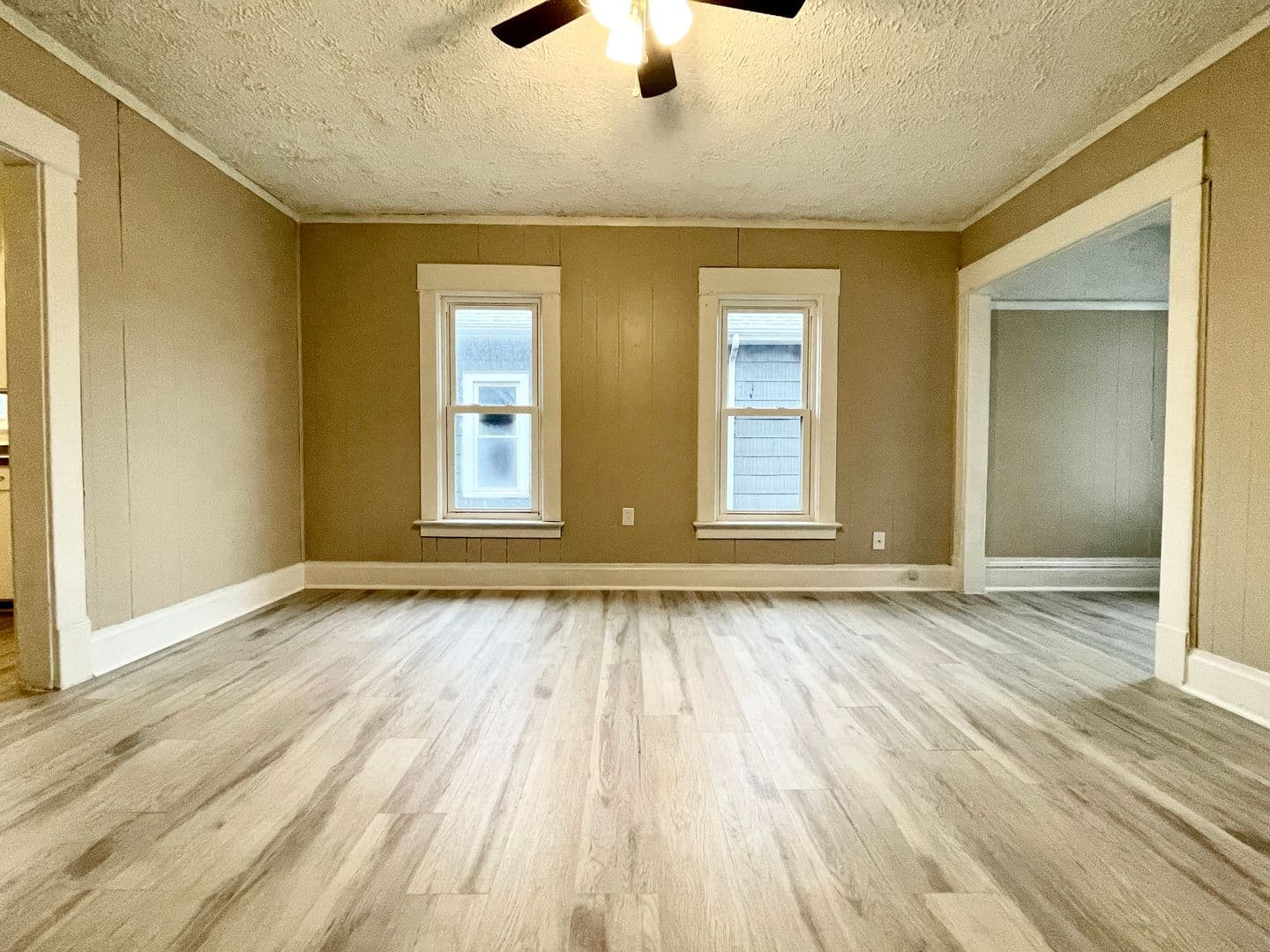 Erie Apartment: 704-706 W 26th St