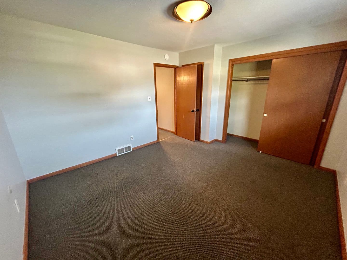 Erie Apartment: 804-810 Powell Ave