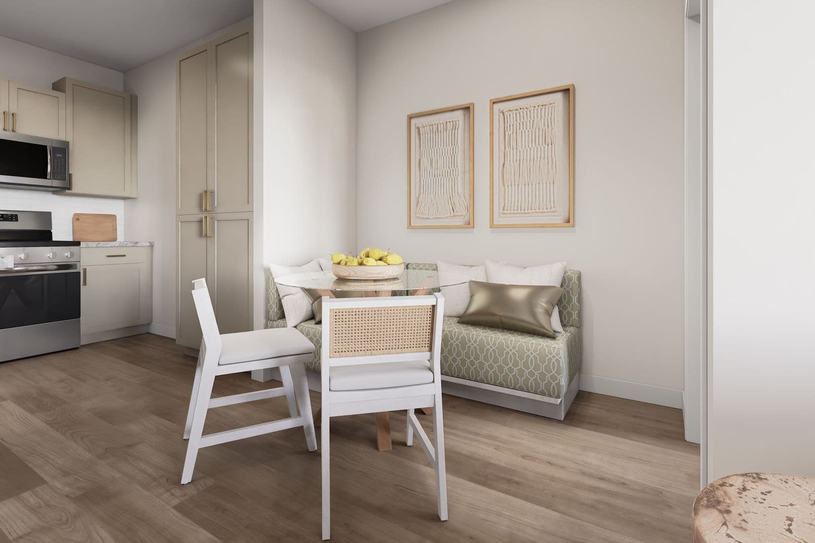 Staunton Apartment: 16 Eloise Way #106