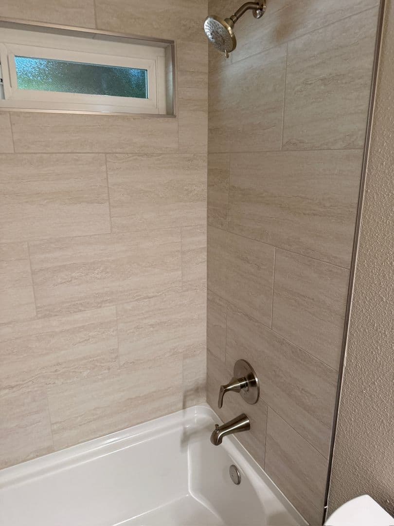 Lodi Apartment: 423 W. Elm St