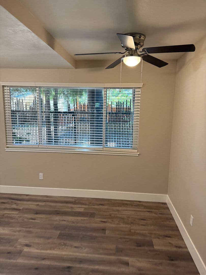 Lodi Apartment: 423 W. Elm St
