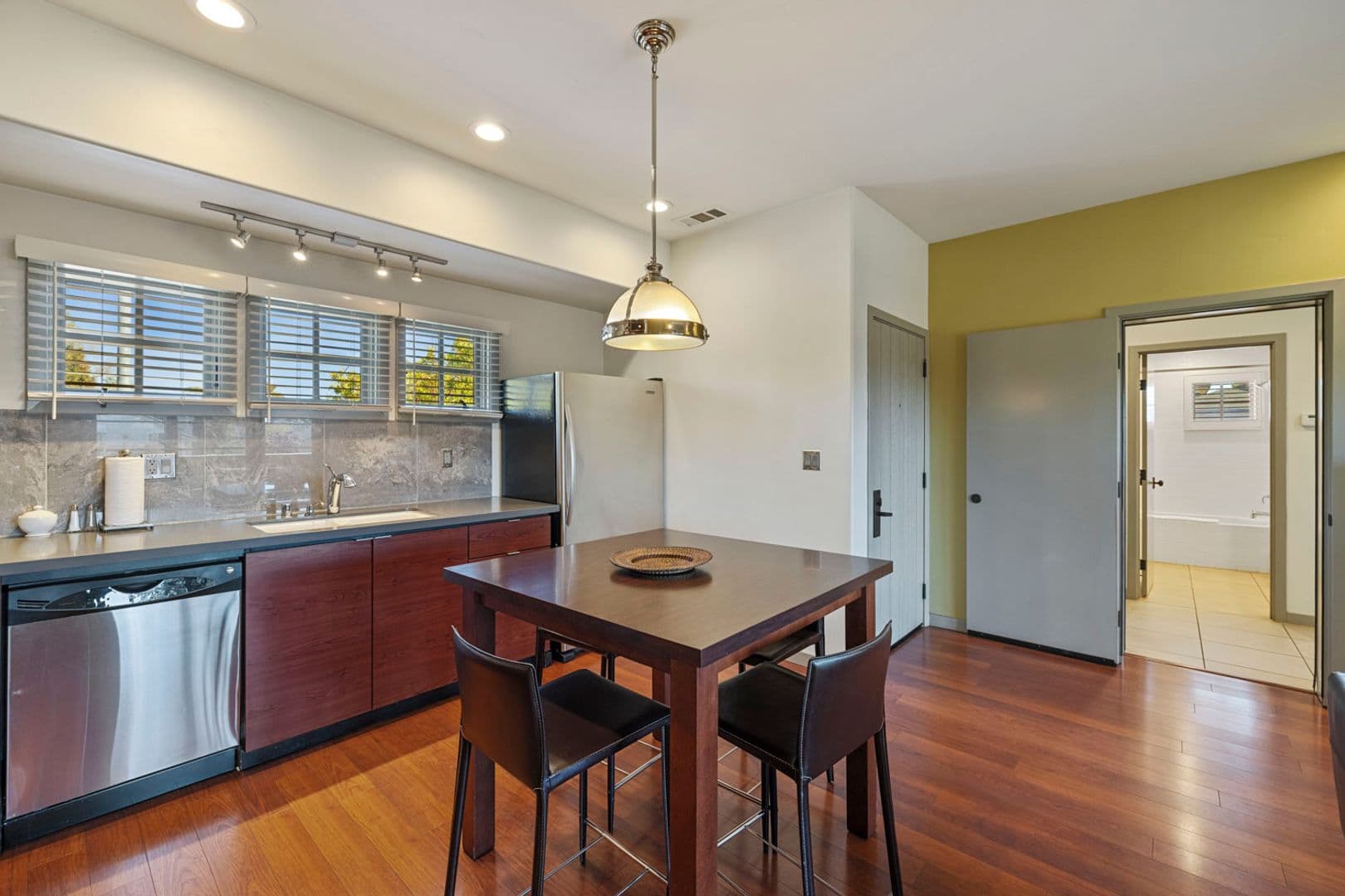 Lodi Apartment: 1279 Woodhaven Ln.