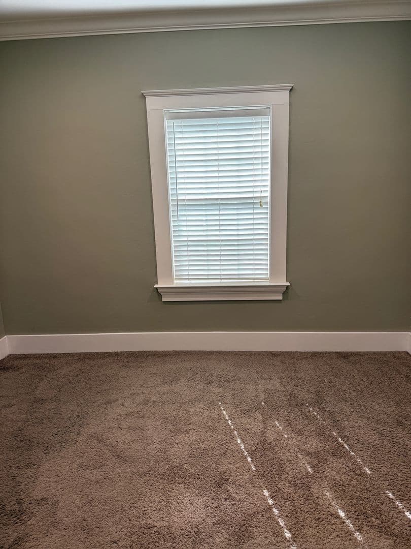Lodi Apartment: 414 W. Oak St.