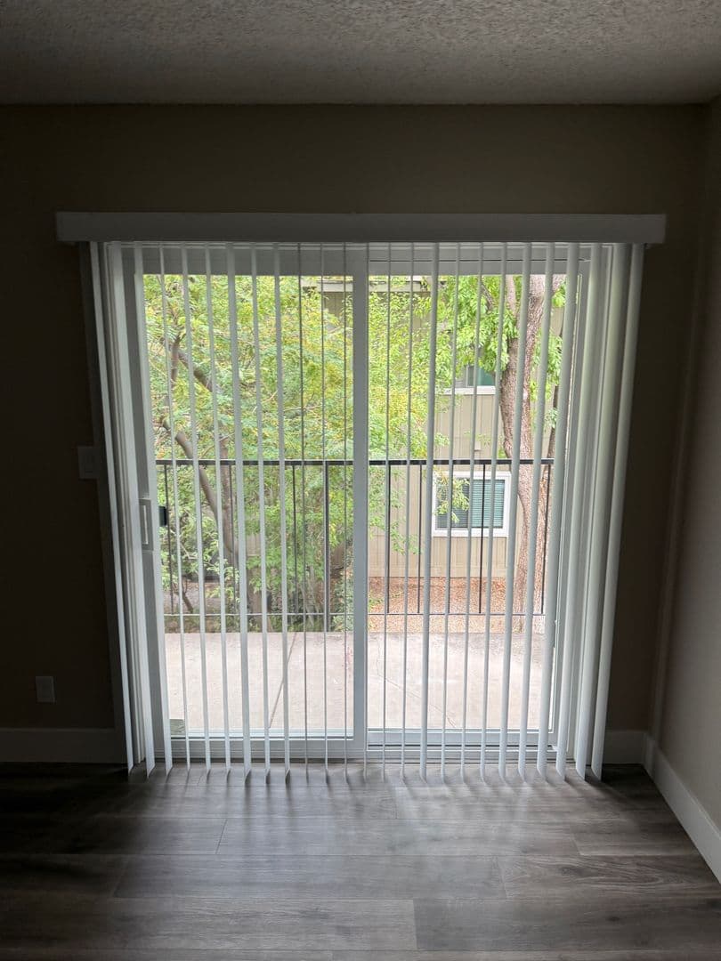 Lodi Apartment: 427 W. Elm St