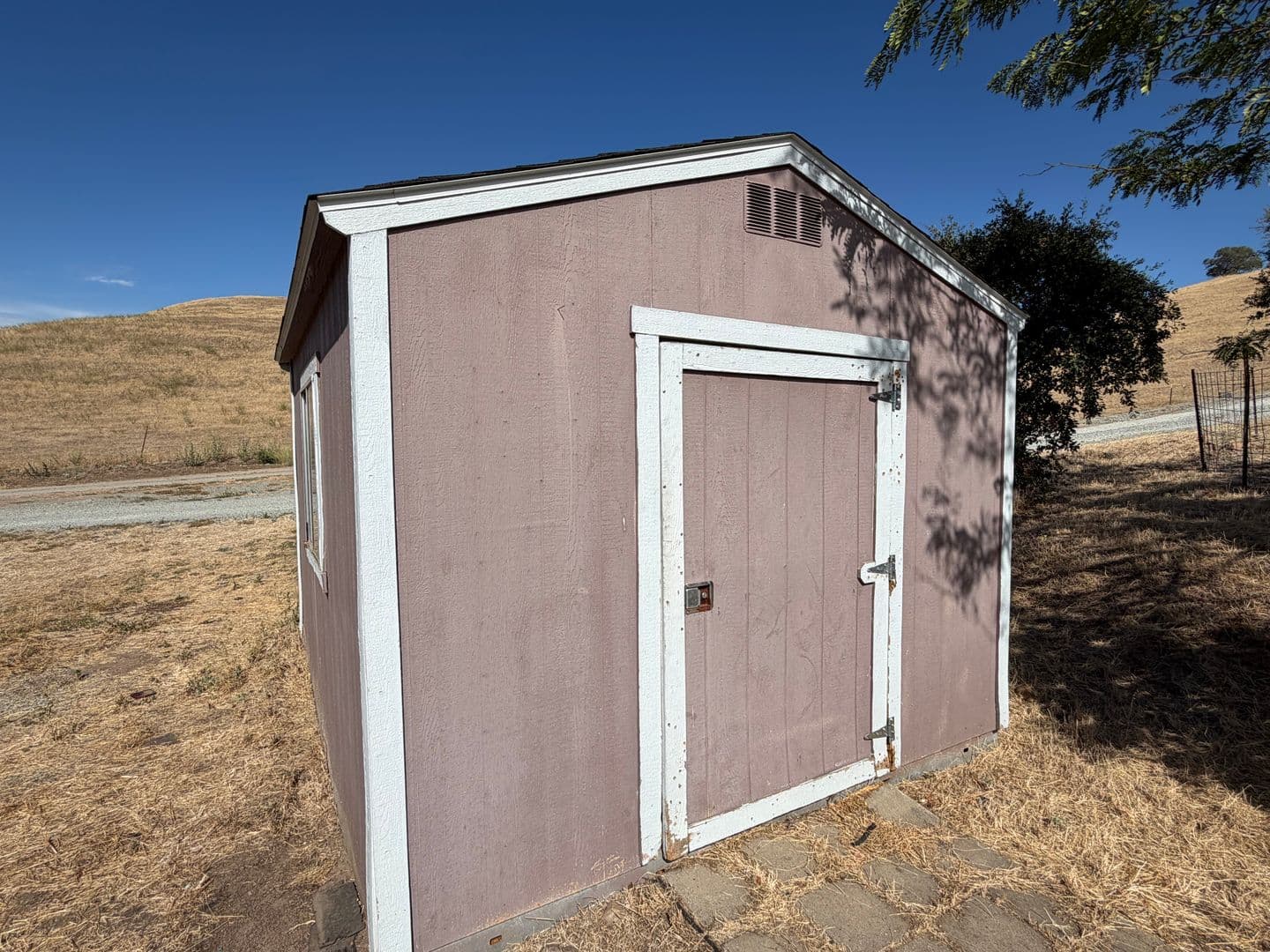 Linden House: 29574 E. Shelton Rd.