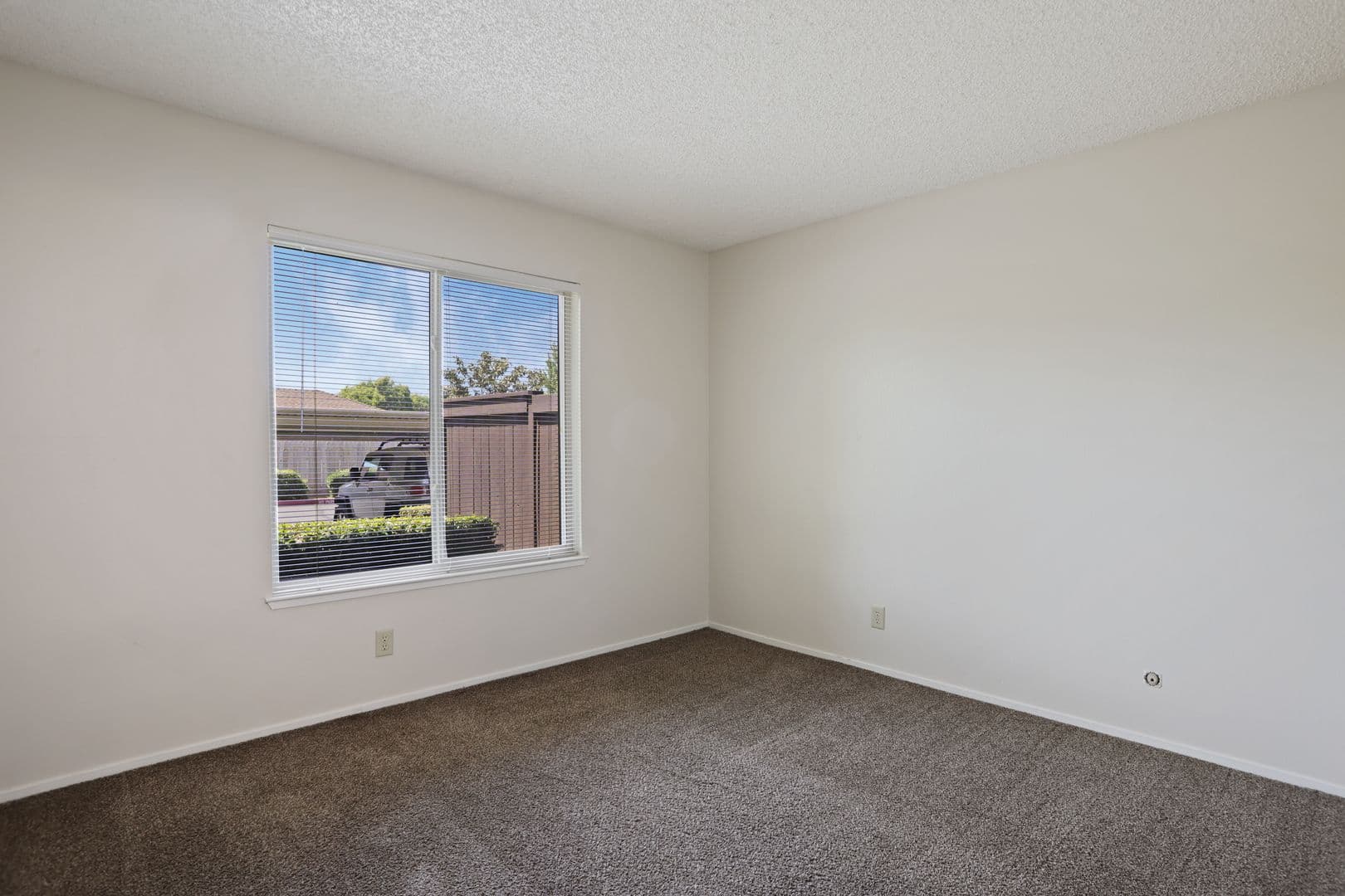 Lodi Apartment: 1301 W Lodi Ave