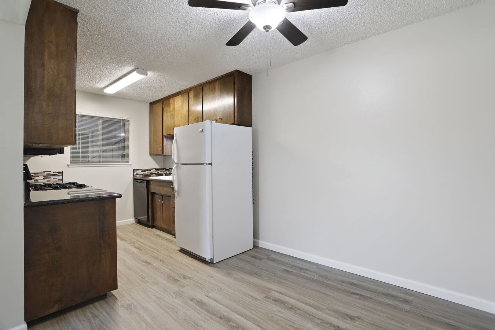 Lodi Apartment: 1301 W Lodi Ave